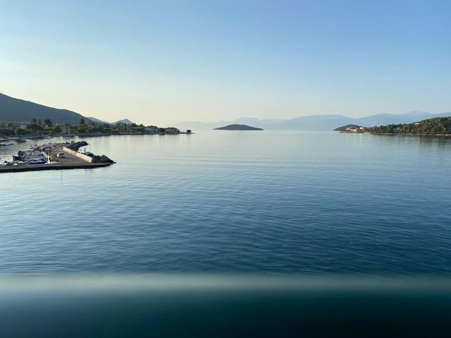 Seaside In Glyfada-trizonia Apartment *